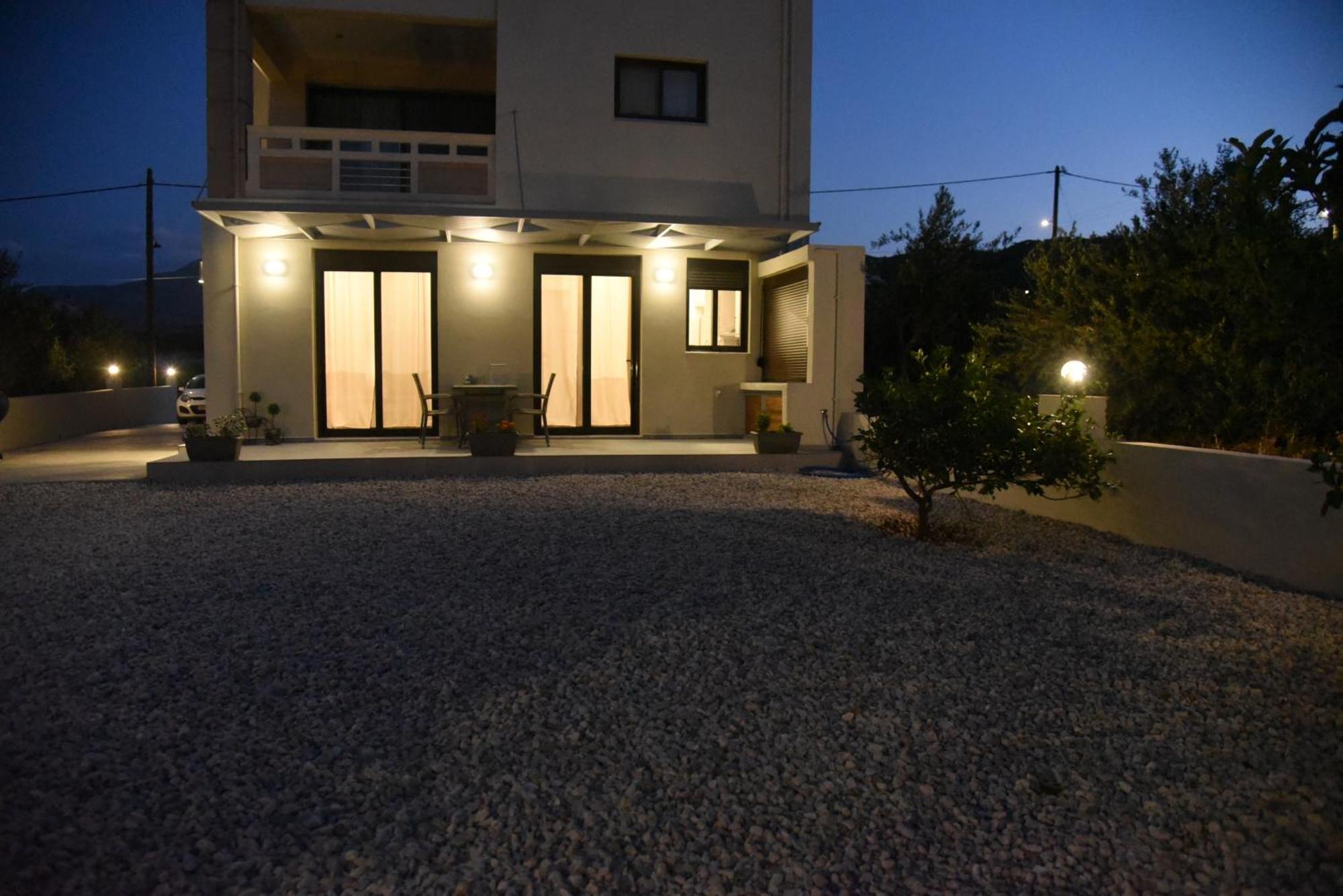 Pirgos Deluxe Apartment - Private Parking Кісамос Екстер'єр фото